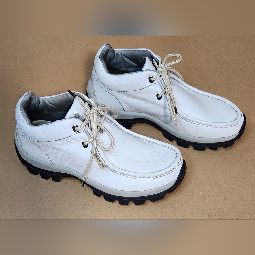Perry Ellis White Chukka Boots with Black Soles